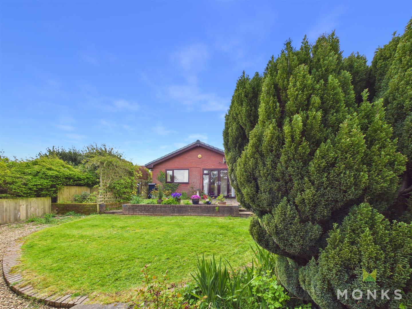 22 Llanforda Mead, Oswestry, SY11 1TS For Sale